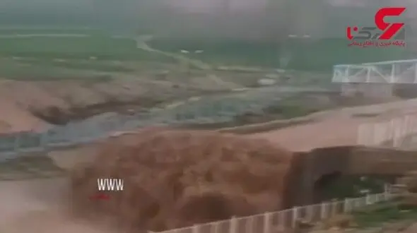 لحظه وقوع سیل مرگبار در کوهرنگ  + فیلم 