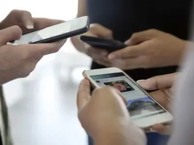 اینترنت «پرو»؛ دسترسی آزاد برای پولدارها !/ اگر علت فیلترینگ عمومی، امنیتی است اینترنت آزاد بین‌المللی پولی چه معنایی دارد؟