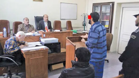 وقتی دوستم روی تخت بیمارستان مرد به اصفهان گریختم و ...