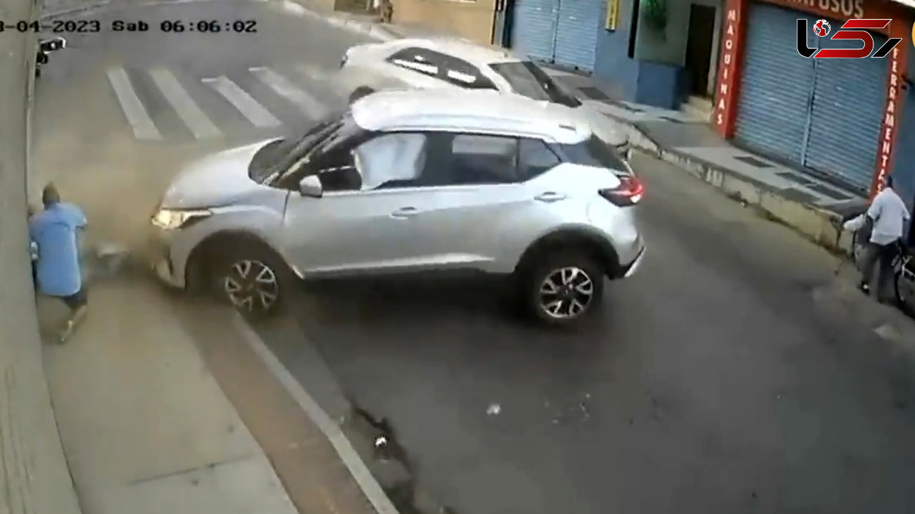 ببینید / لحظه پراسترس فرار عابر پیاده از مرگ قبل از تصادف با خودرو! + فیلم