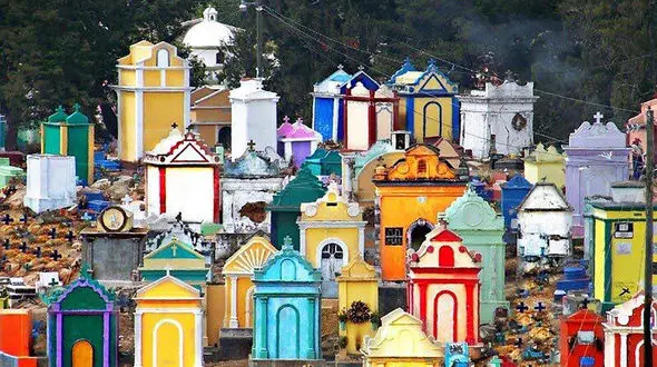 گورستان‌هایی که دل تان را باز می کند! + عکس