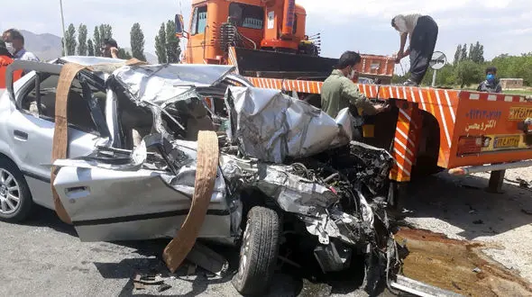 عکس از مچاله شدن سمند در جاده اراک 