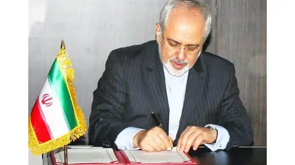 ظریف: توهین به 1.9 میلیارد مسلمان سوء استفاده از آزادی بیان است