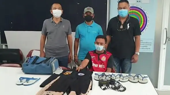 فیلم / دستگیری جوانی که فقط دمپایی می دزدید / او عاشق دمپایی است + عکس / تایلند