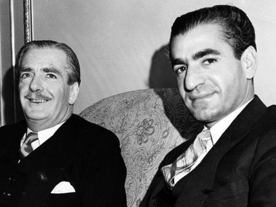 عکس/ سفر به ایام قدیم؛ «محمدرضا پهلوی و همراهان اش در سفر سوئد»/ سال 1339