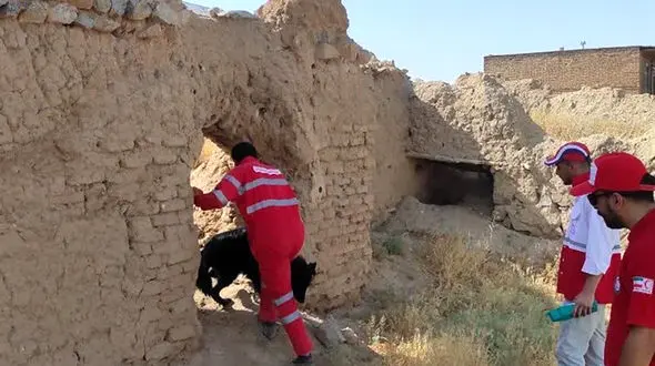 آی نور 6 ساله را دیده اید؟ / 6 روز است که در الیگودرز ناپدید شده است + عکس و جزییات