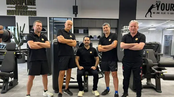 جنجال افتتاح باشگاه بدنسازی خیابان فرشته تهران / از شهریه ۳۰۰ میلیونی تا حضور آلمانی‌ها !