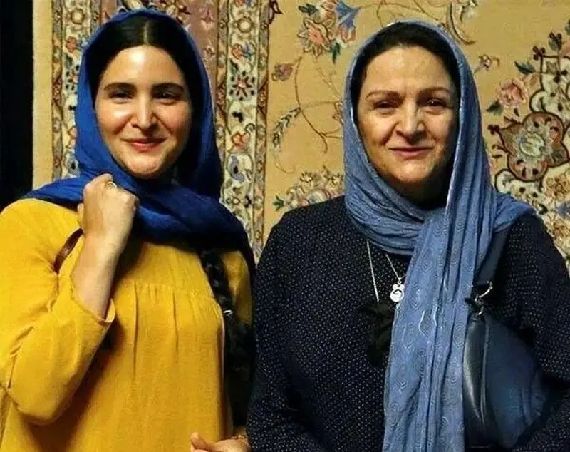 گلاب آدینه و دخترش نورا هاشمی