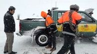 فیلم عملیات نجات کودک 3 ساله / برف و یخبندان کار را سخت کرده بود