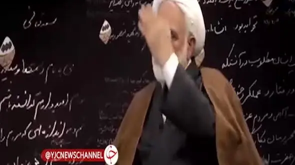 هدیه رهبر انقلاب به حجت‌الاسلام‌و المسلمین محسنی اژه‌ای + فیلم