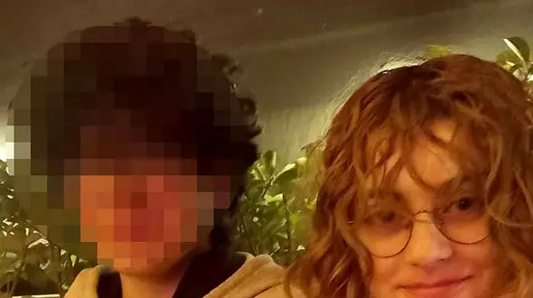 یادداشت‌ های تکان‌ دهنده قاتل 15 ساله / دوست دخترش را با 100 ضربه چاقو کشت + عکس