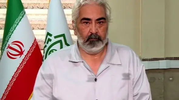 این پیرمرد شیاد را می شناسید؟ / فیلم گفتگو با مدعی نماینده بیت رهبری