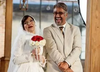 فیلم/ سکانس خنده دار تیک زدن پژمان جمشیدی با دختر عموش در شب عروسیش در فیلم هتل / بابا لامصب عروس کنارت نشسته!