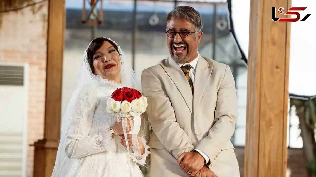 فیلم/ سکانس خنده دار تیک زدن پژمان جمشیدی با دختر عموش در شب عروسیش در فیلم هتل / بابا لامصب عروس کنارت نشسته!