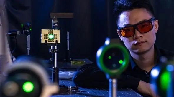 ثبت اثر انگشت از فاصله یک متری 