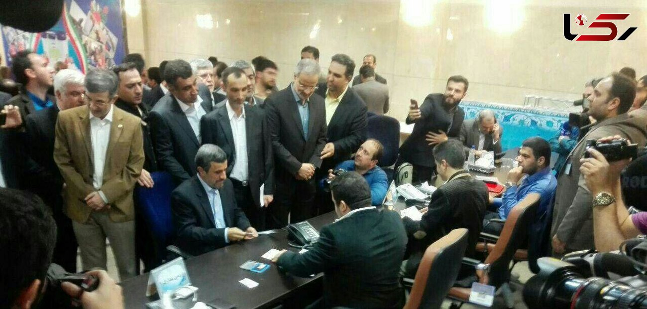 احمدی نژاد در انتخابات ریاست جمهوری ثبت نام کرد + فیلم