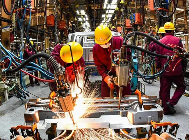 بدهی 60 هزار میلیارد تومانی صنایع به بخش برق / بدهی صنایع برابر با ساخت نیروگاه برای دو میلیون نفر