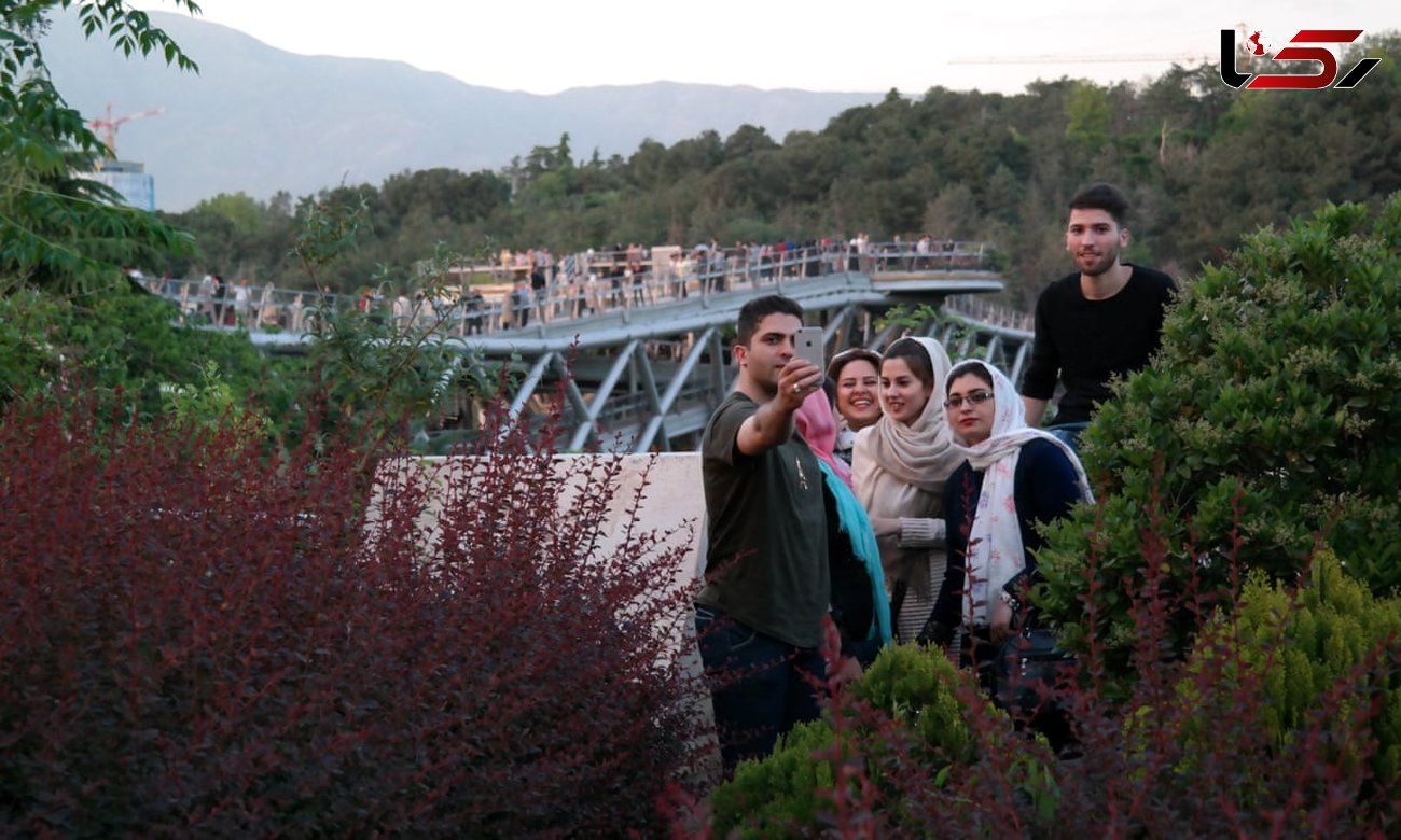 آزادی‌های دختران تهرانی / چرا تهران شبیه لس‌آنجلس شده است؟ + عکس