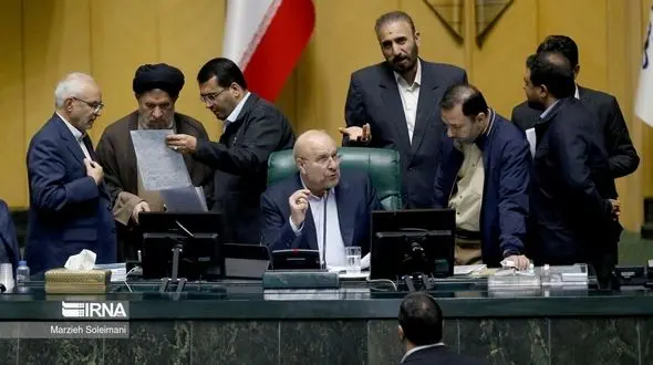 افزایش نرخ مالیات بر ارزش افزوده در سال 1403 / منبع متناسب سازی حقوق بازنشستگان تامین شد