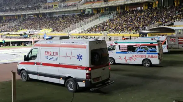 حادثه دردناک برای 3 خانم تماشاگر در دیدار  پرسپولیس و تراکتورسازی /  32 نفر زخمی شدند