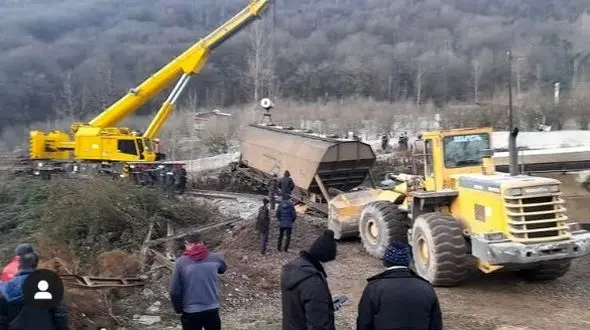 خروج واگن‌ها از ریل، مسیر ریلی شمال را مختل کرد