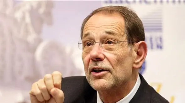 دبیر کل سابق ناتو کرونایی شد 