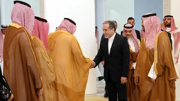 ایران قصد دارد پیشنهادی همکاری در زمینه اورانیوم را به عربستان و امارات بدهد