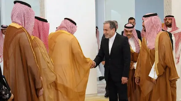 ایران قصد دارد پیشنهادی همکاری در زمینه اورانیوم را به عربستان و امارات بدهد