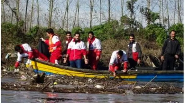 فیلم انباشت فاجعه بار زباله در تالاب بین‌اللملی انزلی /روزانه ۱۵ تن زباله وارد تالاب انزلی می‌شود