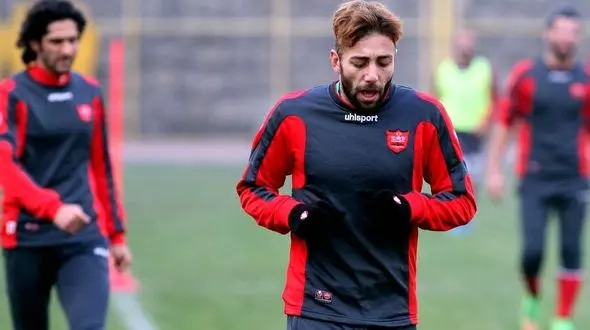 شکستن فک فوتبالیست سرخابی با بیل مکانیکی + جزئیات و عکس