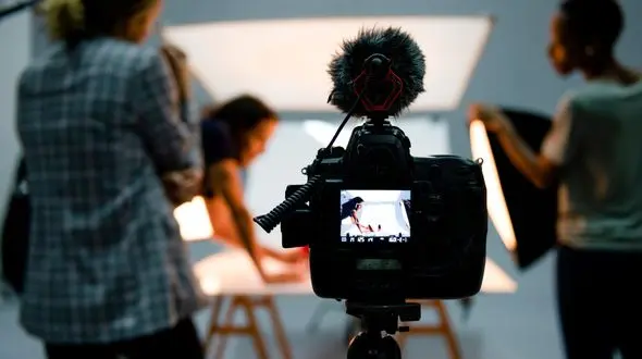 معنی ولاگ و نقش آن در دنیای تبلیغات!