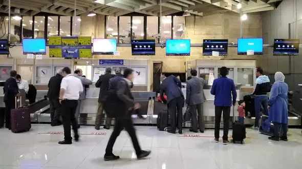 اتفاق تلخ  برای مسافران در فرودگاه مهرآباد تهران /  هواپیمایی آسمان باید پاسخگو باشد