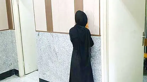 پوشش نامتعارف و خنده های شیطانی ستاره دلم را لرزاند / پلیس دختر مست را با دو پسر دستگیر کرد