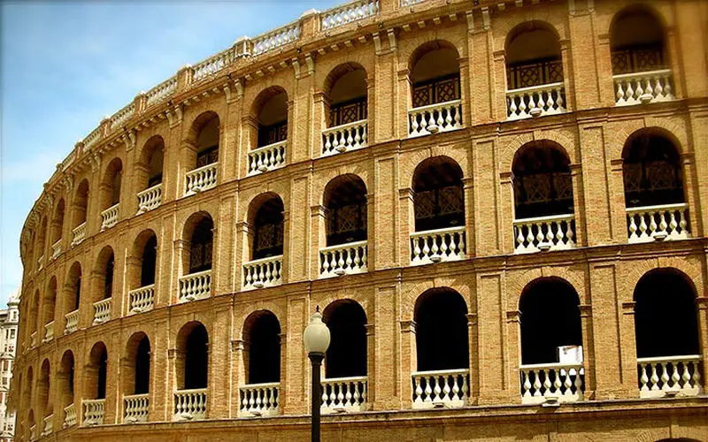 میدان گاوبازی