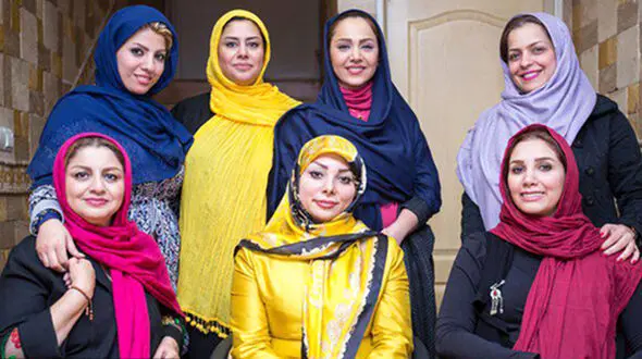 اولین زن خواننده ای که در داخل ایران مجوز گرفت، کیست؟ + عکس ها