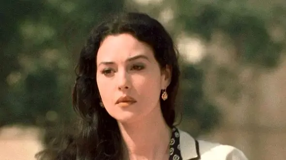 عکس سفر در زمان / «مونیکا بلوچی» زیبا در دوران کودکی و در 5 سالگی /  سال 1348 