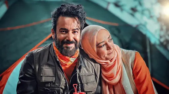 رونمایی از مجسمه جذاب زن‌ و شوهری نیما فلاح و همسرش سحر ولدبیگی + فیلم