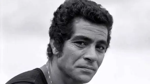 «ویگن، بهروز وثوقی و آرمان» در نمایی از فیلم عروس دریا؛ سال 44