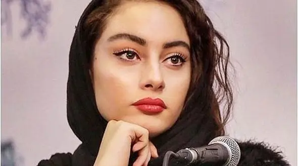 منشوری ترین عکس از ترلان پروانه  ! / چرا این لباس در مکان عمومی !