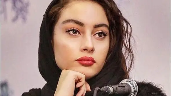 منشوری ترین عکس از ترلان پروانه  ! / چرا این لباس در مکان عمومی !