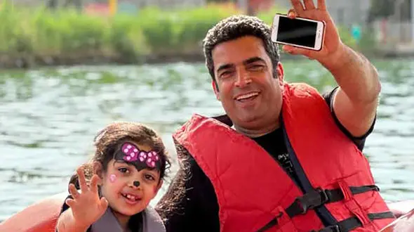 فیلمی جگرسوز از آهنگ عاشقانه منوچهر هادی برای دخترش سوفیا ! / دلتنگی برادرانه