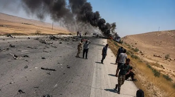 فیلم لحظه آتش گرفتن اتوبوس مسافربری بعد از تصادف