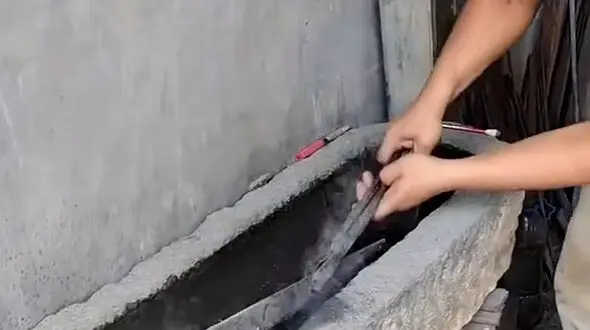 فیلم کوئنچ کردن فلز و سخت کاری شمشیر
