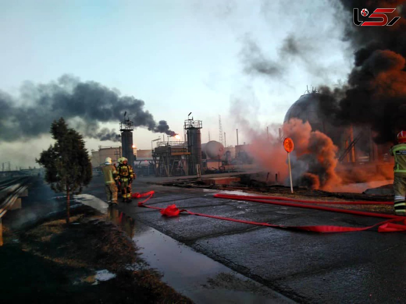 احتمال خرابکاری در حادثه آتش سوزی پالایشگاه تهران تکذیب شد +عکس