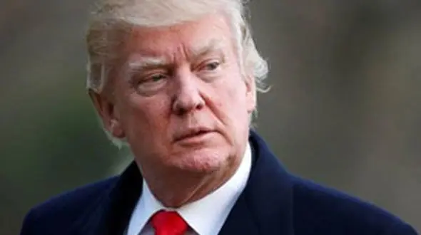 
تصادف هواپیمای شخصی ترامپ با یک هواپیمای مسافربری
