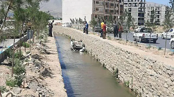 سقوط خودرو به رودخانه شهرک فرهنگیان همدان + عکس