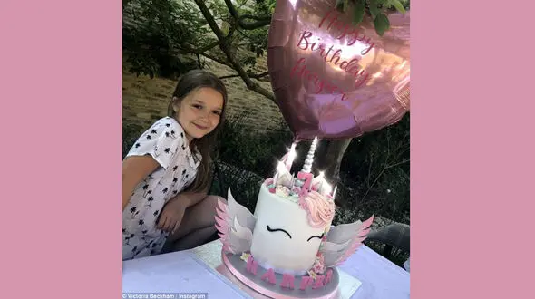 کادوی ویژه برای جشن تولد دختر فوتبالیست مشهور+ عکس