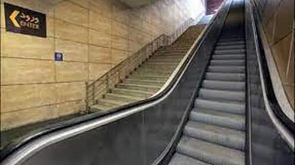  پله برقی ایستگاه ارم سبز متروی تهران باز هم حادثه آفرین شد! / حادثه تلخ برای پسر 9 ساله