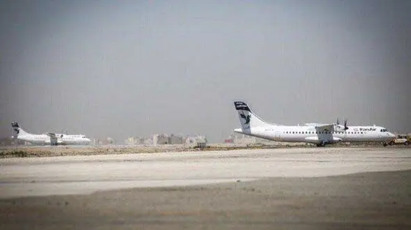 مه گرفتگی باعث فرود 2 پرواز تهران به بوشهر در فرودگاه شیراز شد / وزیر اقتصاد در یکی از پروازها بود