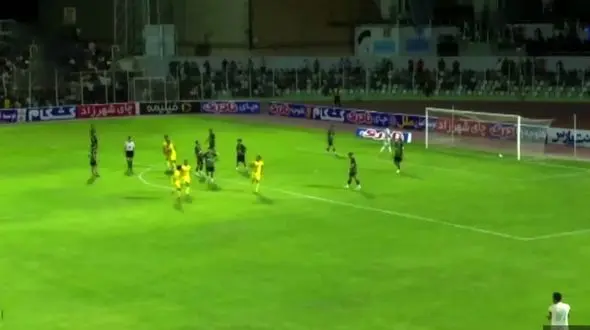 گل اول فجرسپاسی توسط فرشید اسماعیلی در دقیقه 29 /خیبر 0 - فجرسپاسی 1